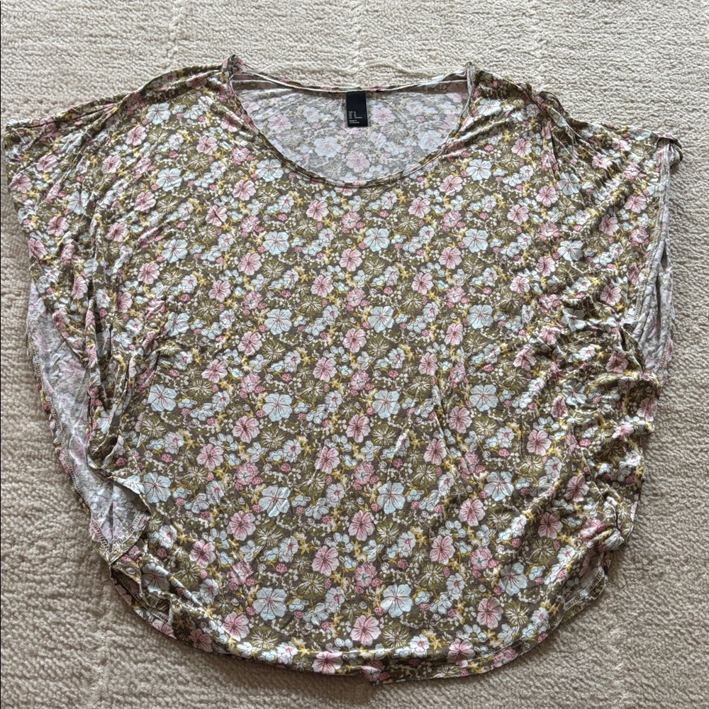 H&M green floral top size medium - Picture 3 of 6